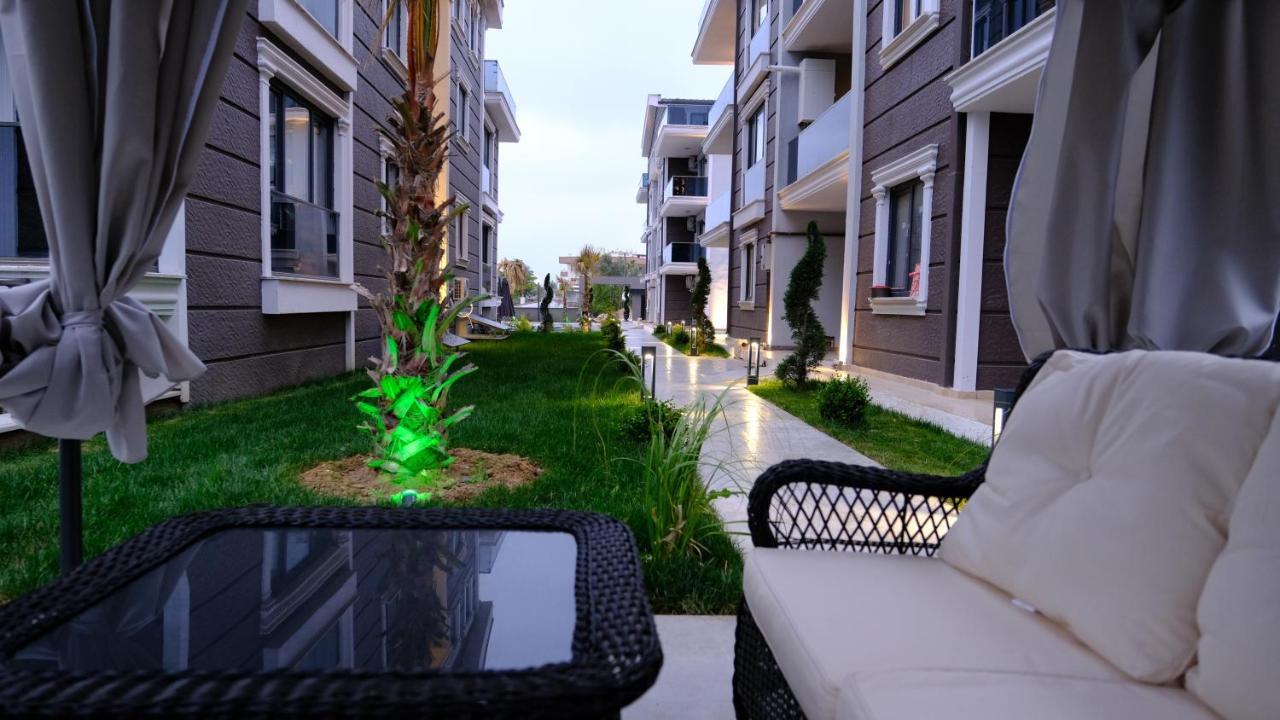 Flower City Suits Aparthotel Ялова Екстериор снимка