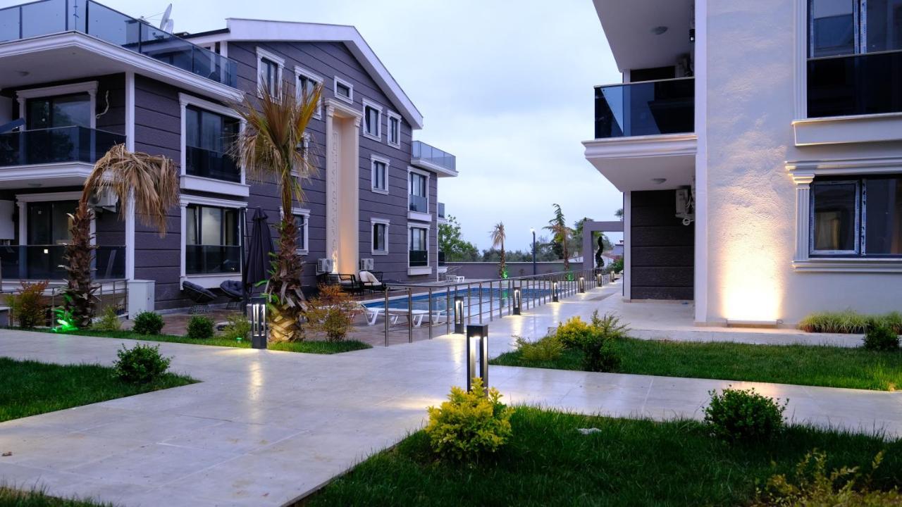 Flower City Suits Aparthotel Ялова Екстериор снимка