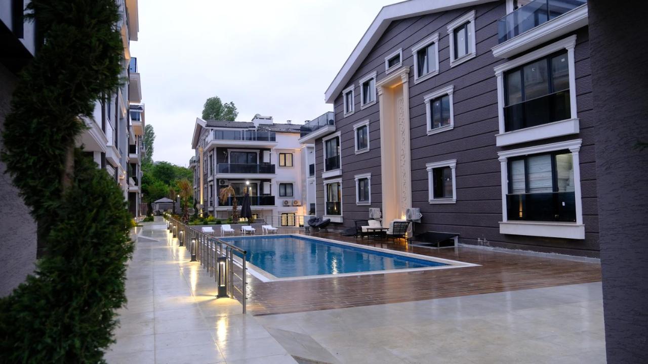 Flower City Suits Aparthotel Ялова Екстериор снимка