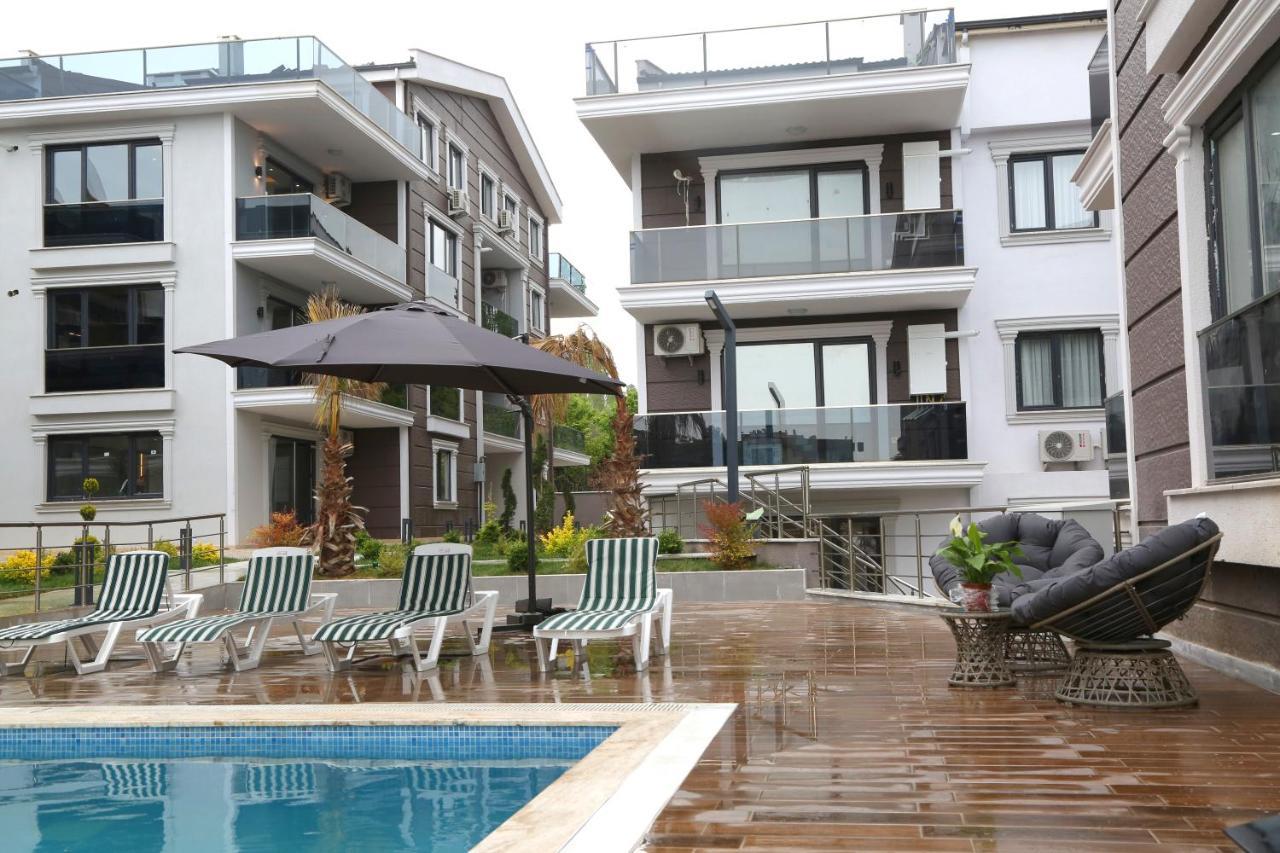 Flower City Suits Aparthotel Ялова Екстериор снимка