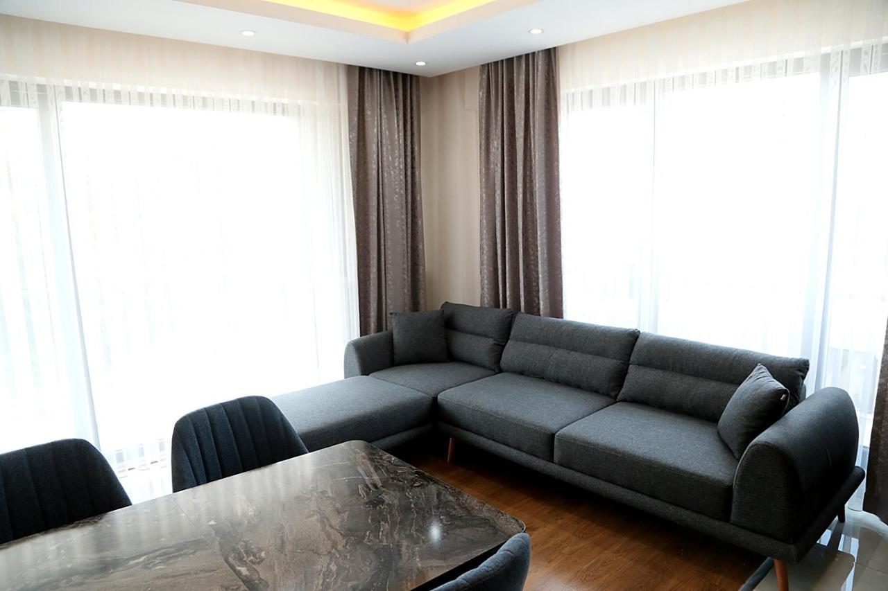 Flower City Suits Aparthotel Ялова Екстериор снимка