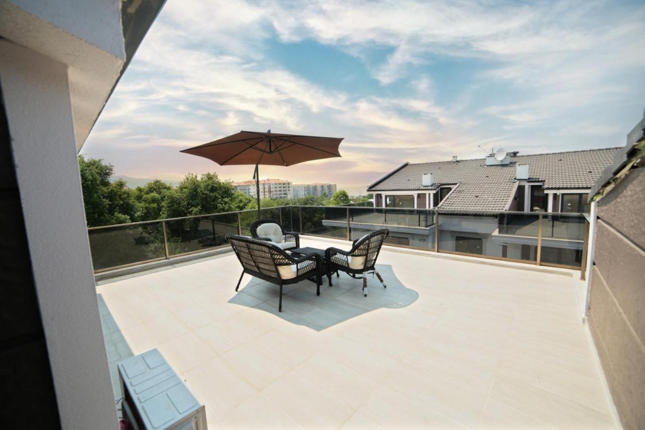 Flower City Suits Aparthotel Ялова Екстериор снимка