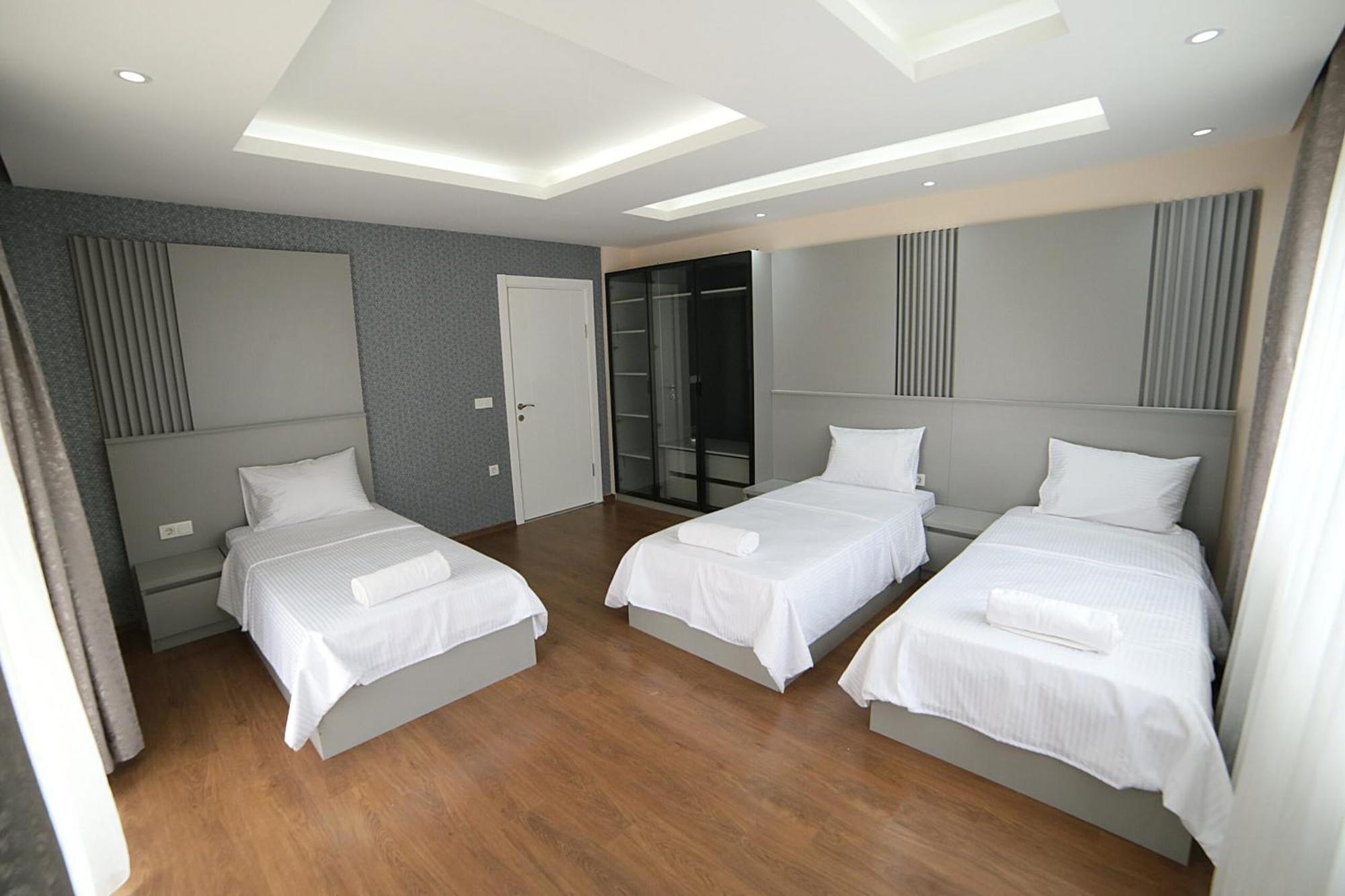 Flower City Suits Aparthotel Ялова Екстериор снимка